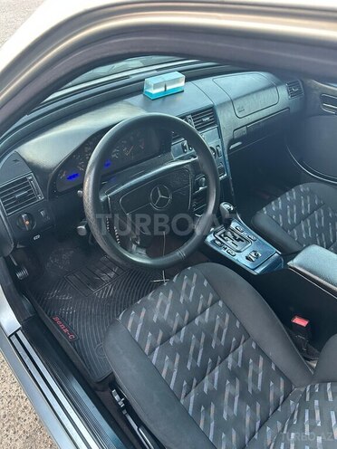 Mercedes C 180-16