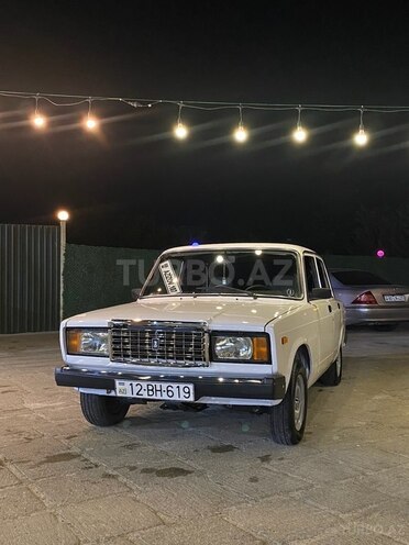 LADA (VAZ) 2107-1