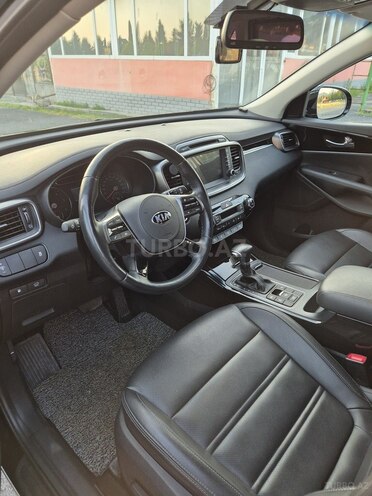 Kia Sorento 2017, 102,000 km - 2.2 л - Zaqatala