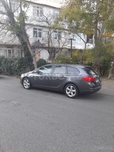 Opel Astra 2011, 240,000 km - 1.3 l - Bakı