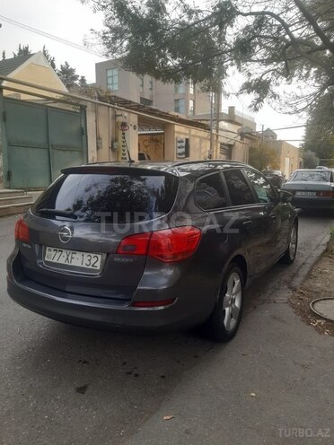 Opel Astra 2011, 240,000 km - 1.3 l - Bakı