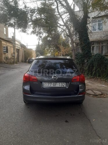 Opel Astra 2011, 240,000 km - 1.3 l - Bakı