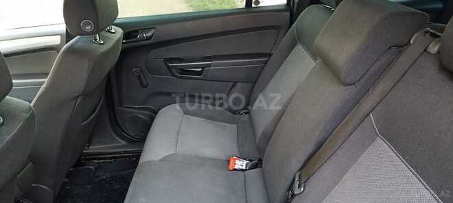 Opel Zafira-5