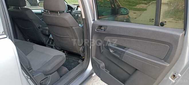 Opel Zafira-6