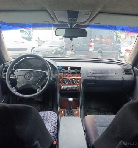 Mercedes C 180-9