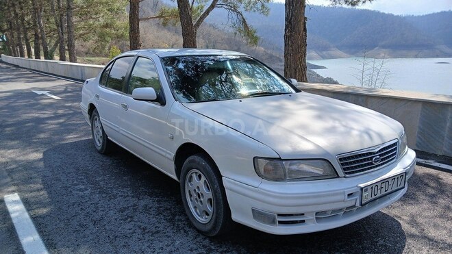 Nissan Maxima-5