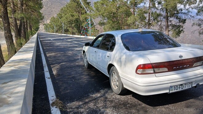 Nissan Maxima-6