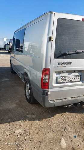 Ford Transit-4