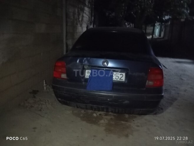 Volkswagen Passat 1998, 284,211 km - 1.8 л - Bakı