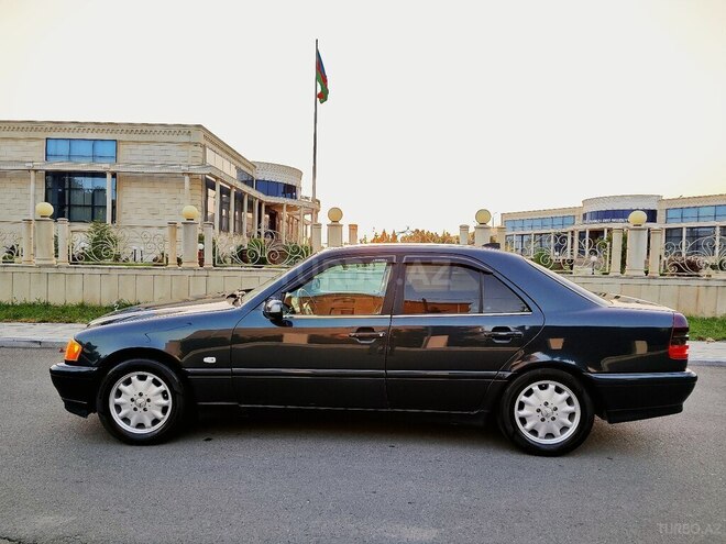 Mercedes C 200-8