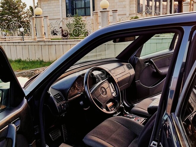 Mercedes C 200-12