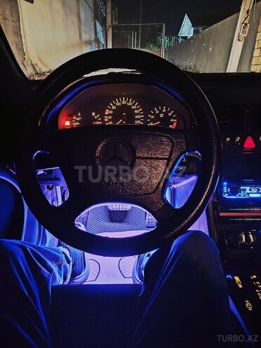 Mercedes C 200-17
