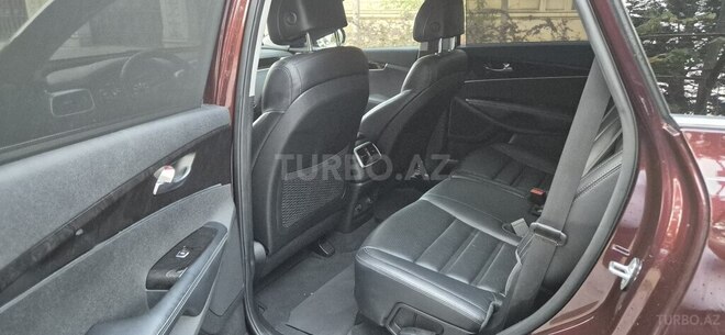 Kia Sorento-9
