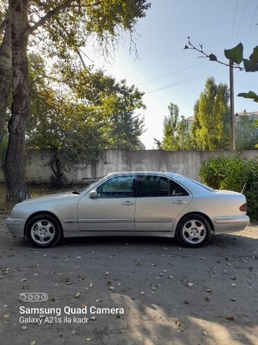 Mercedes E 270 2001, 274,000 km - 2.7 l - Bakı