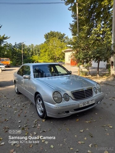 Mercedes E 270 2001, 274,000 km - 2.7 l - Bakı