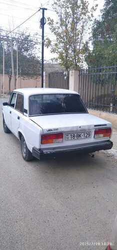 LADA (VAZ) 2107-2