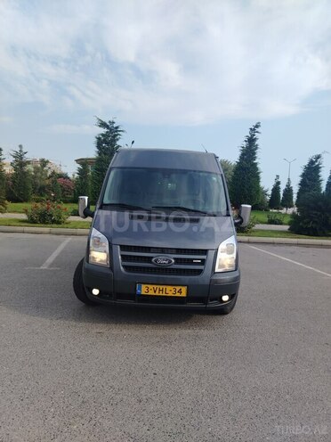 Ford Transit-1