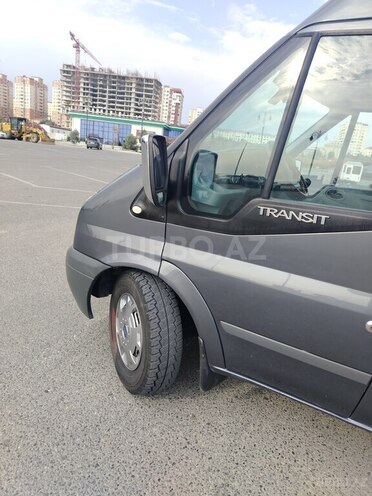 Ford Transit-4