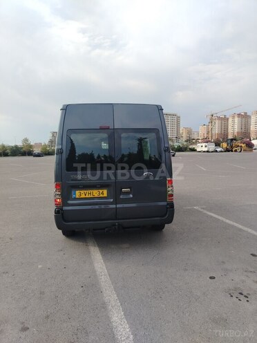 Ford Transit-5