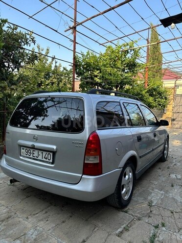 Opel Astra-2