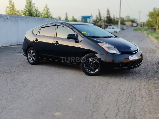 Toyota Prius-2