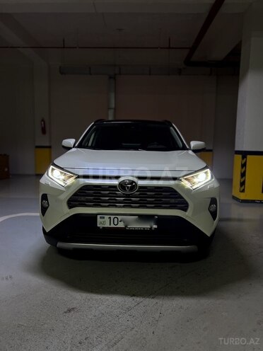 Toyota RAV4-1