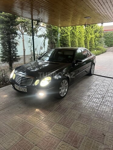 Mercedes E 200-1