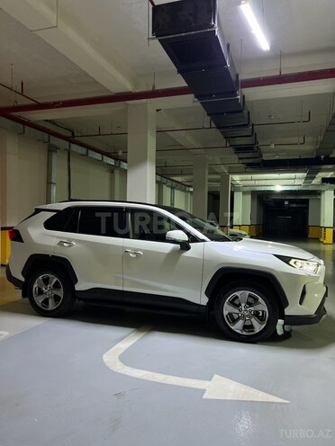 Toyota RAV4-7