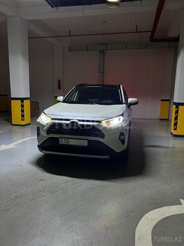 Toyota RAV4-3