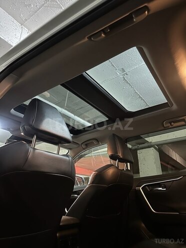 Toyota RAV4-13