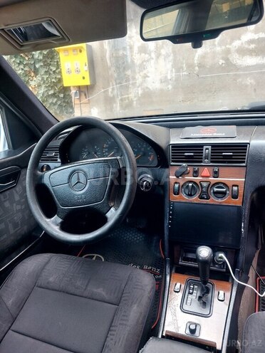 Mercedes C 230 1996, 250,000 km - 2.3 l - Bakı