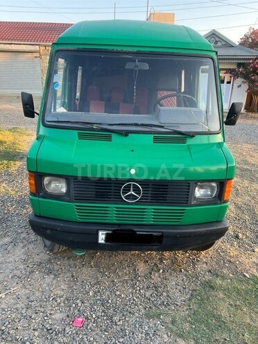 Mercedes 208 D 1993, 254,000 km - 2.4 л - Sabirabad