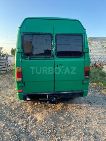 Mercedes 208 D 1993, 254,000 km - 2.4 л - Sabirabad
