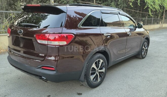 Kia Sorento-13