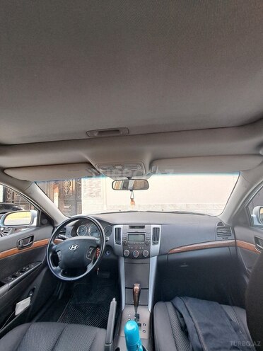Hyundai Sonata-4