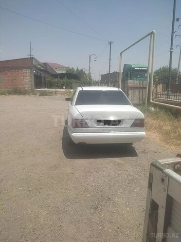 Mercedes E 250 1995, 650,000 km - 2.5 л - Füzuli