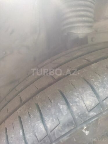 Mercedes E 250 1995, 650,000 km - 2.5 л - Füzuli