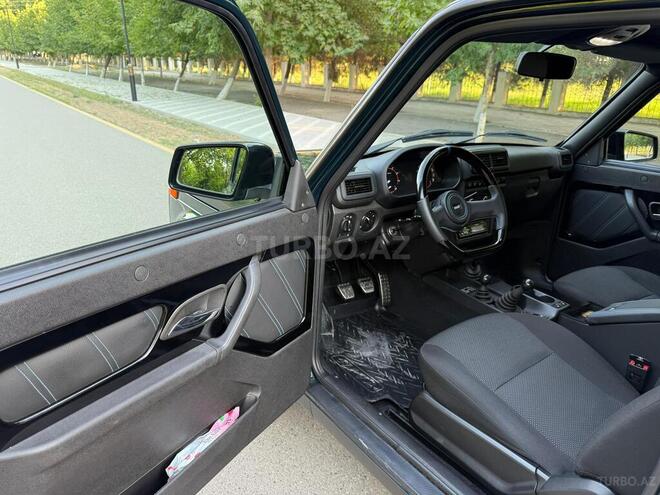 LADA (VAZ) Niva-8