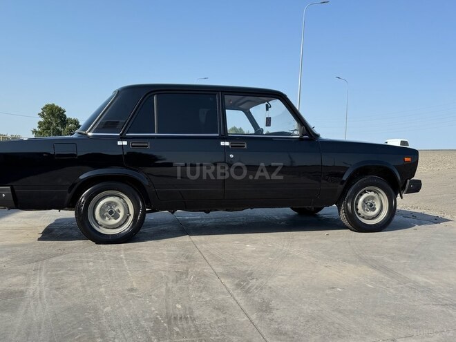 LADA (VAZ) 2107-5