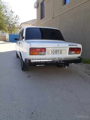 LADA (VAZ) 2107-2