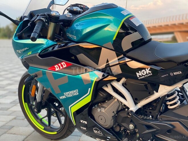 CFMOTO 250 SR-3
