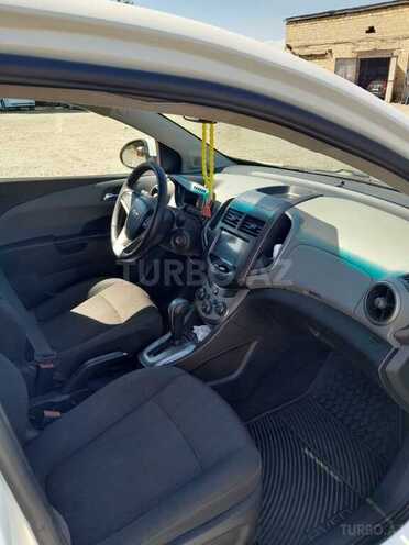 Chevrolet Aveo-8