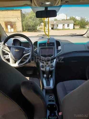 Chevrolet Aveo-10