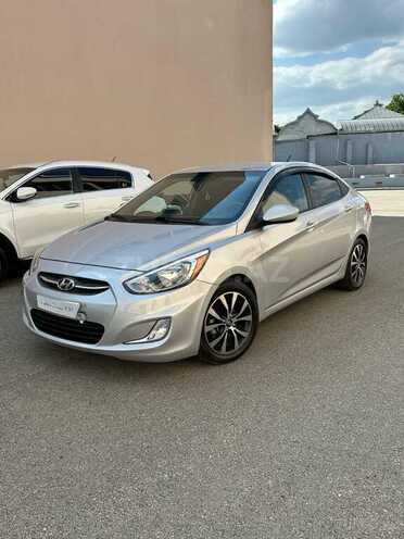 Hyundai Accent-1