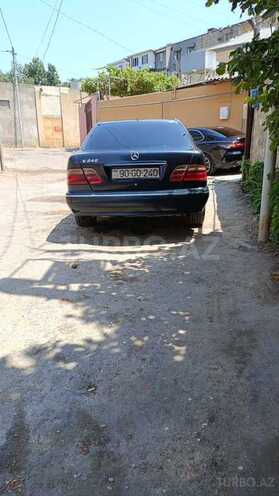 Mercedes E 240 2000, 312,000 km - 2.4 l - Bakı