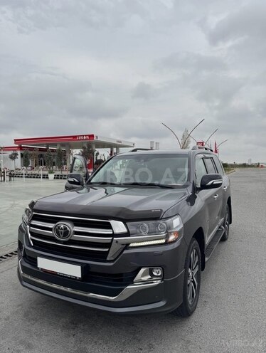 Toyota Land Cruiser-5