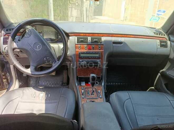 Mercedes E 240 2000, 312,000 km - 2.4 l - Bakı