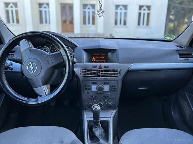 Opel Astra 2007, 200,000 km - 1.4 l - Gəncə
