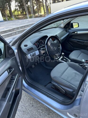Opel Astra 2007, 200,000 km - 1.4 l - Gəncə