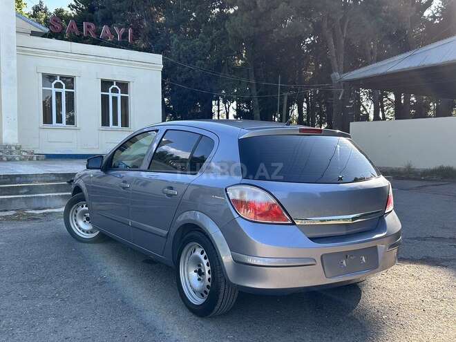 Opel Astra 2007, 200,000 km - 1.4 l - Gəncə